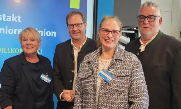 Foto 25 Jahre CSU Seniorenunion LSR-Vorstandsmitglieder mit CSU-Generalsekretär
